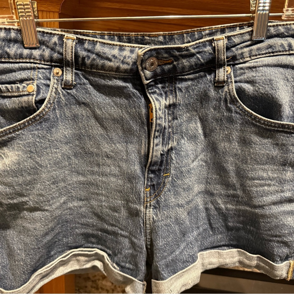 H&M Women's Dark Blue Denim Shorts